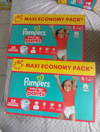 2 cartons pampers pants taille 5 Neuf jamais ouvert 