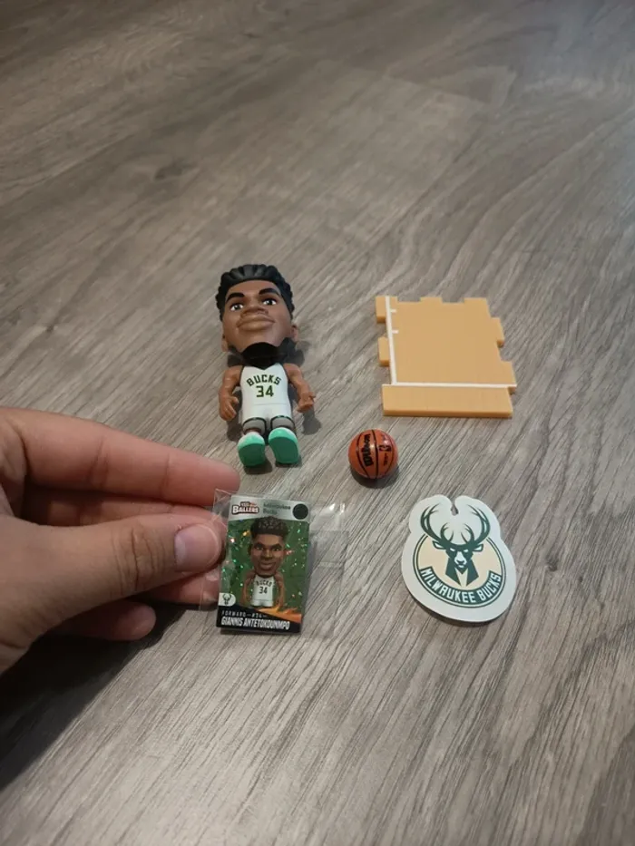 Figurine Giannis Antetokounmpo neuf - Zuru NBA Ballers - photo numéro 2