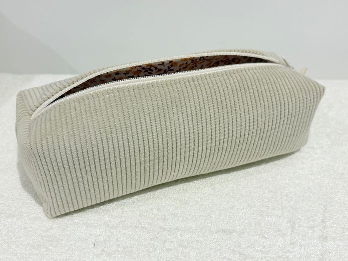 Trousse Beige Velours Côtelé Bureau ou école - photo numéro 4