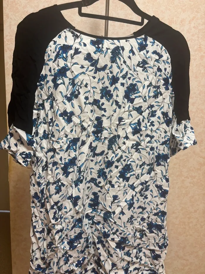 Blouse fleurie taille 40 marque French connection - photo numéro 2