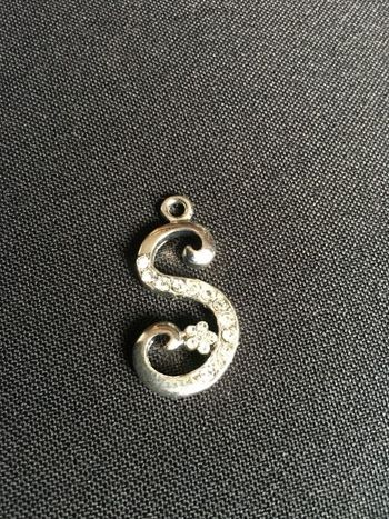 Initiale strass "N" ou "S"