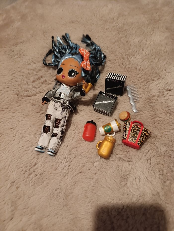 Poupée lol - photo numéro 3