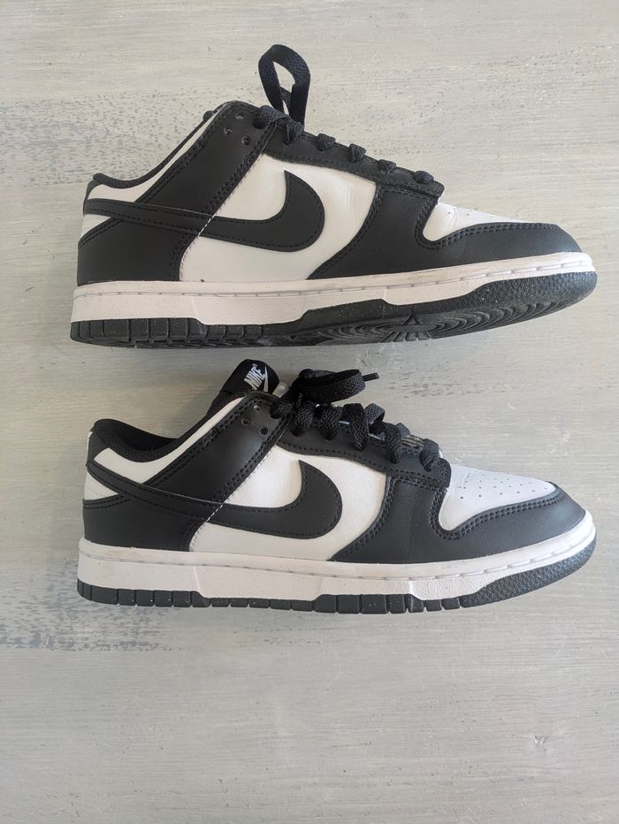 👟 Nike Dunk Low - Taille 37.5 - Noir et blanche - Etat neuf - photo numéro 10