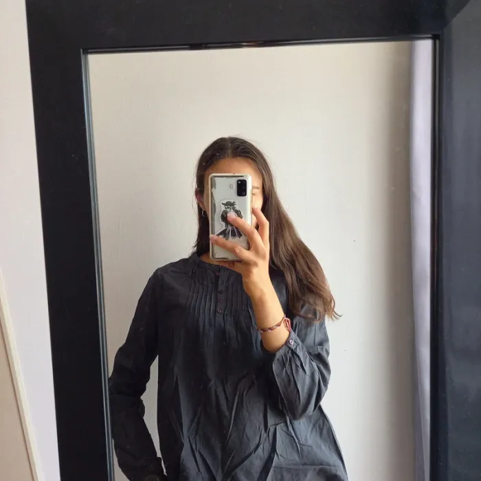 Blouse noire 14 ans - photo numéro 2