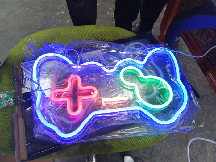 Panneau néon Gamer - photo numéro 2