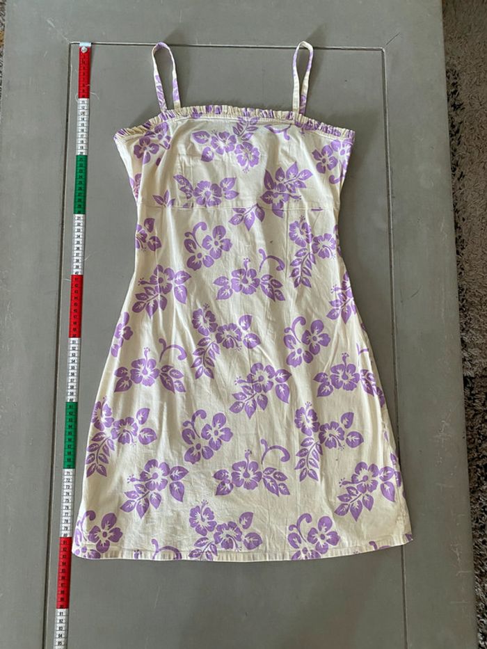 Robe courte style hawaïen crème avec fleurs violettes MWR taille 38 - photo numéro 10
