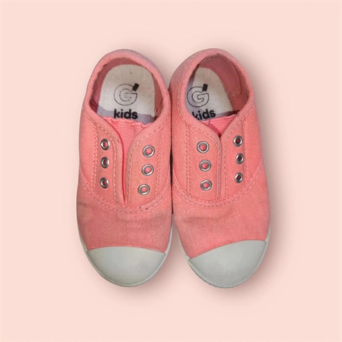 🩷 chaussure en toile taille 26 Gémo kids 💜