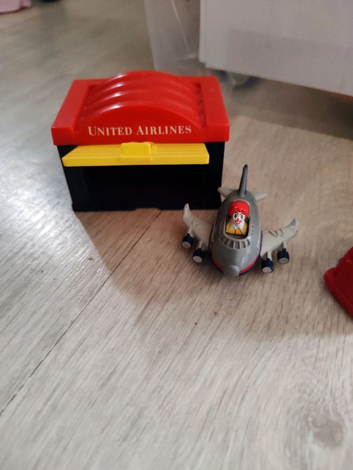 Figurine McDonald's aéroport - photo numéro 2