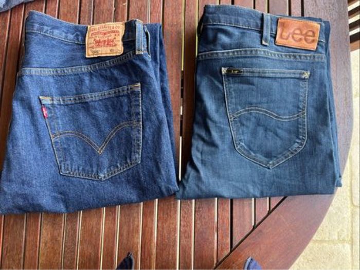 Lot de 2 jean homme (T48)
