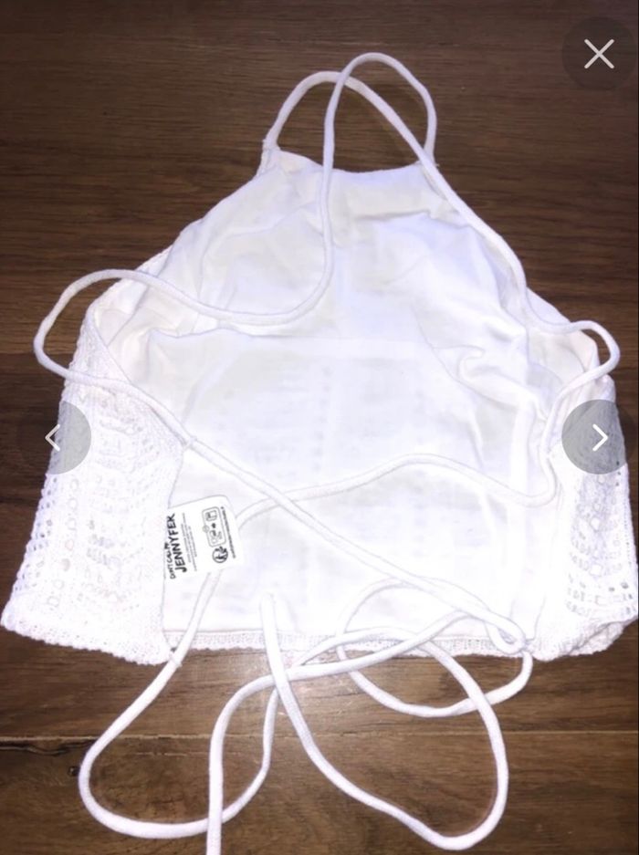 Top court Jennyfer,dos lacets neuf taille S à 7 euros - photo numéro 2