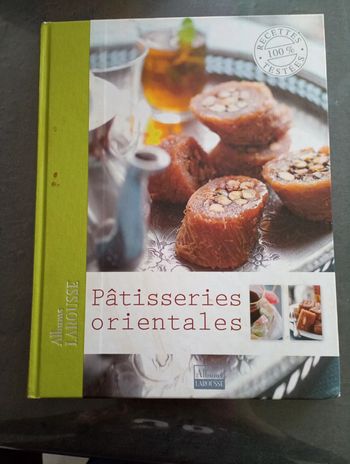 Livre de recettes de pâtisseries orientales