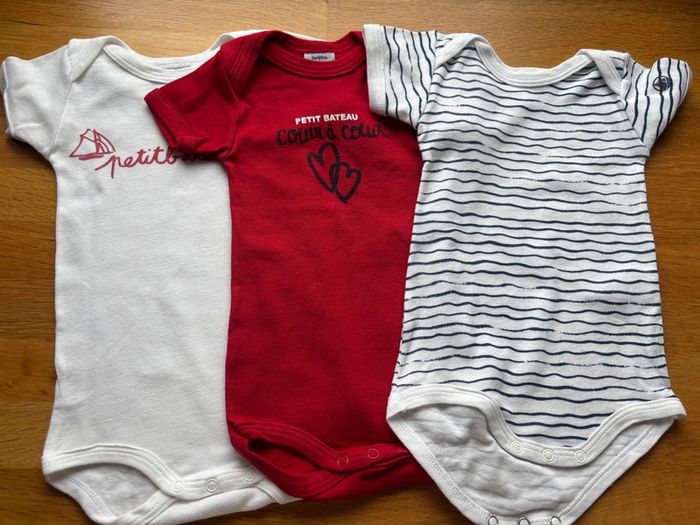 Lot 3 bodies MC petit bateau 3 mois mixte