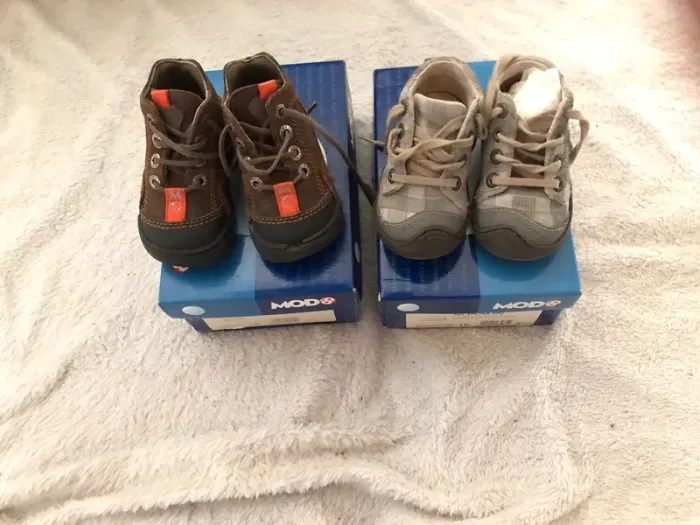 Lot 2 paires de chaussures Mod8 hiver demi saison garçon T19
