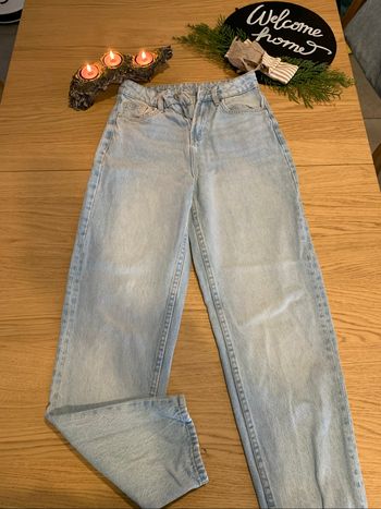 Jean évasé Bershka, taille 32.