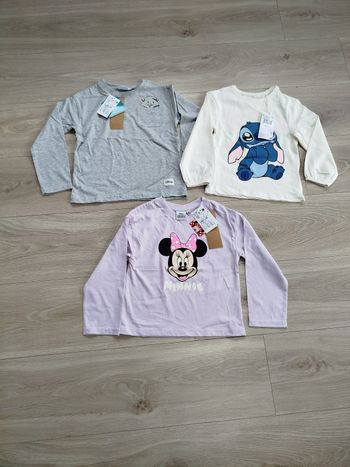 Tee-shirts Disney 4 ans neuf 