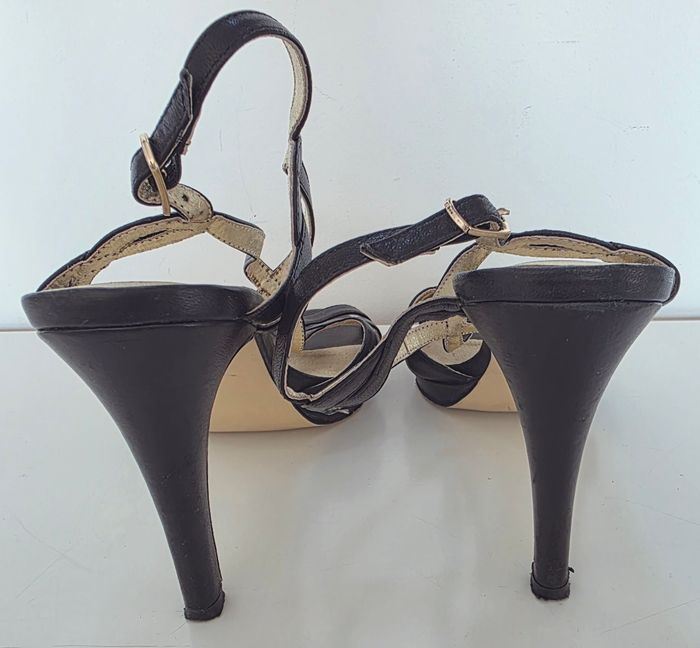 Sandales à talons noires élégantes – taille 39 - photo numéro 3