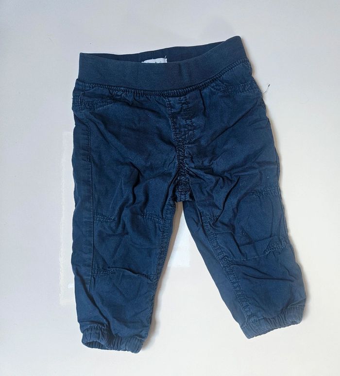 Lot de 3 pantalons taille 6 mois - photo numéro 2