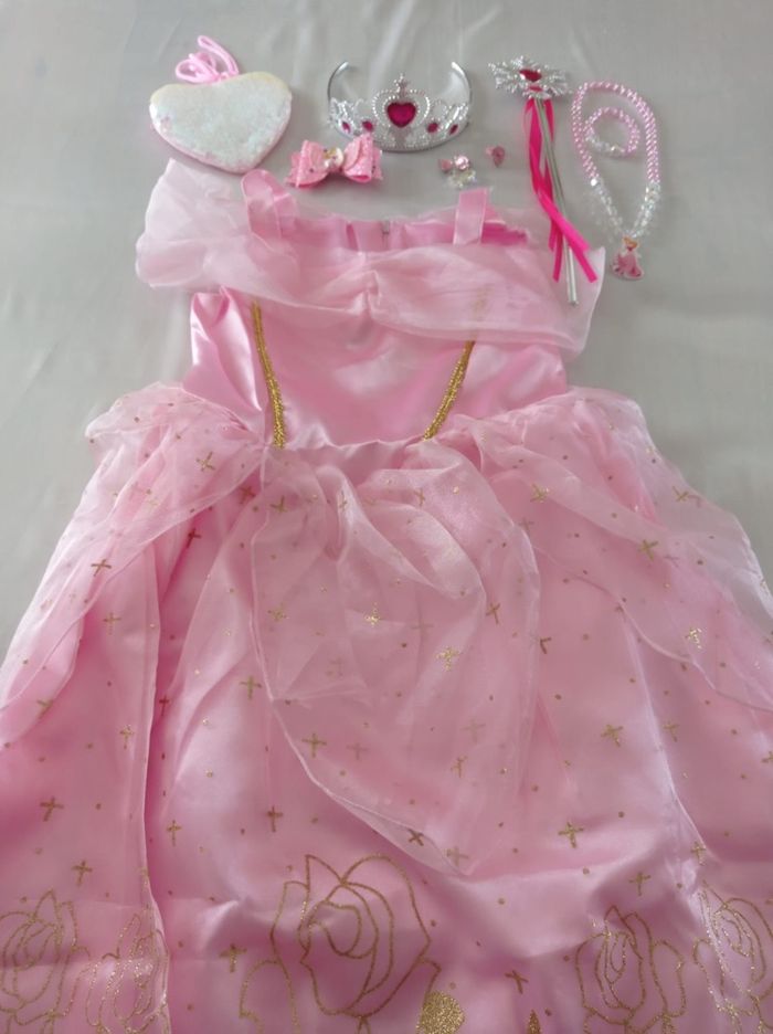 Déguisement princesse cendrillon et son coffret d’accessoires 6ans