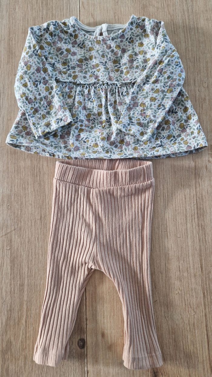 Ensemble bébé fille 1 mois