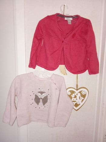 Lot de 2 hauts bébé fille obaibi ,12 mois gilet, pull rose