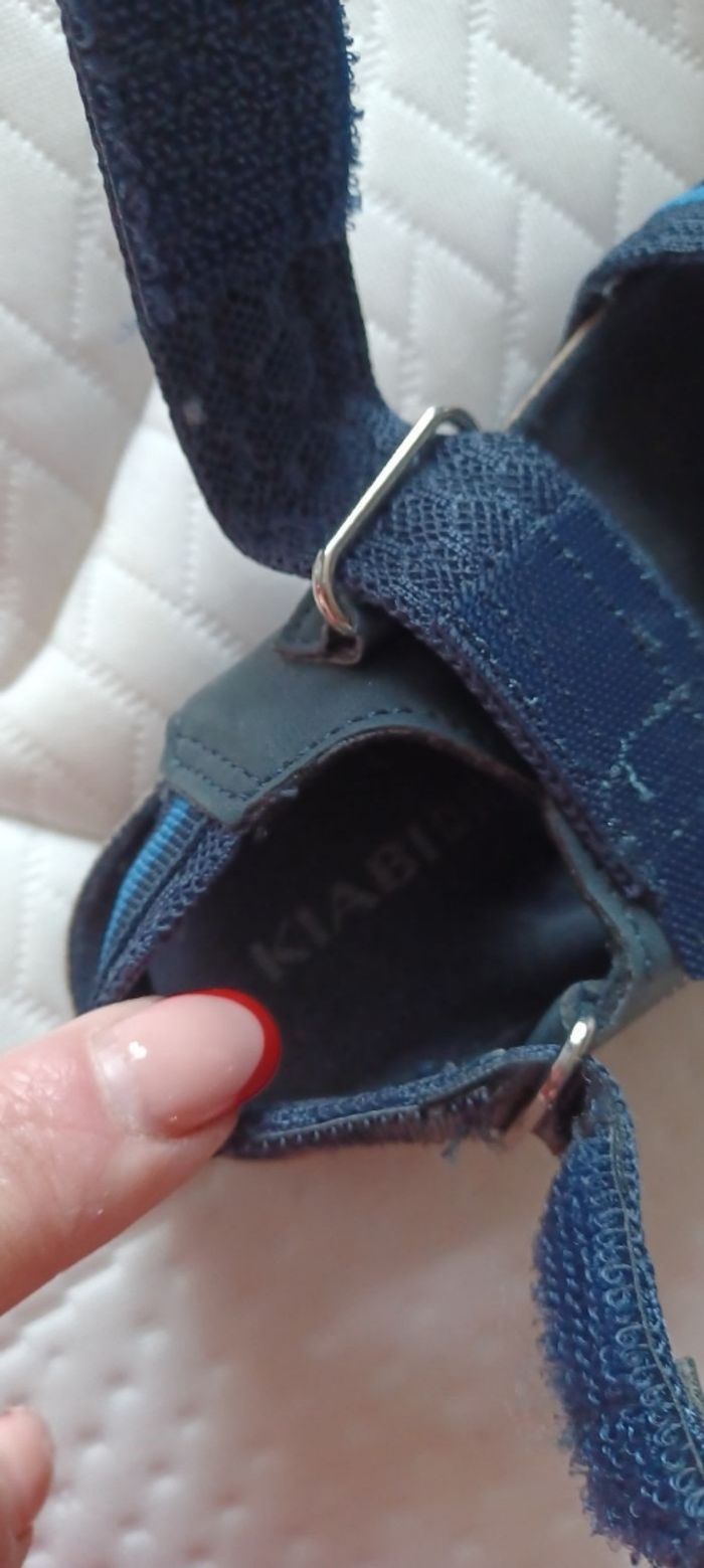 Très belles paires de sandales bébé garçon Pointure 23 - photo numéro 2