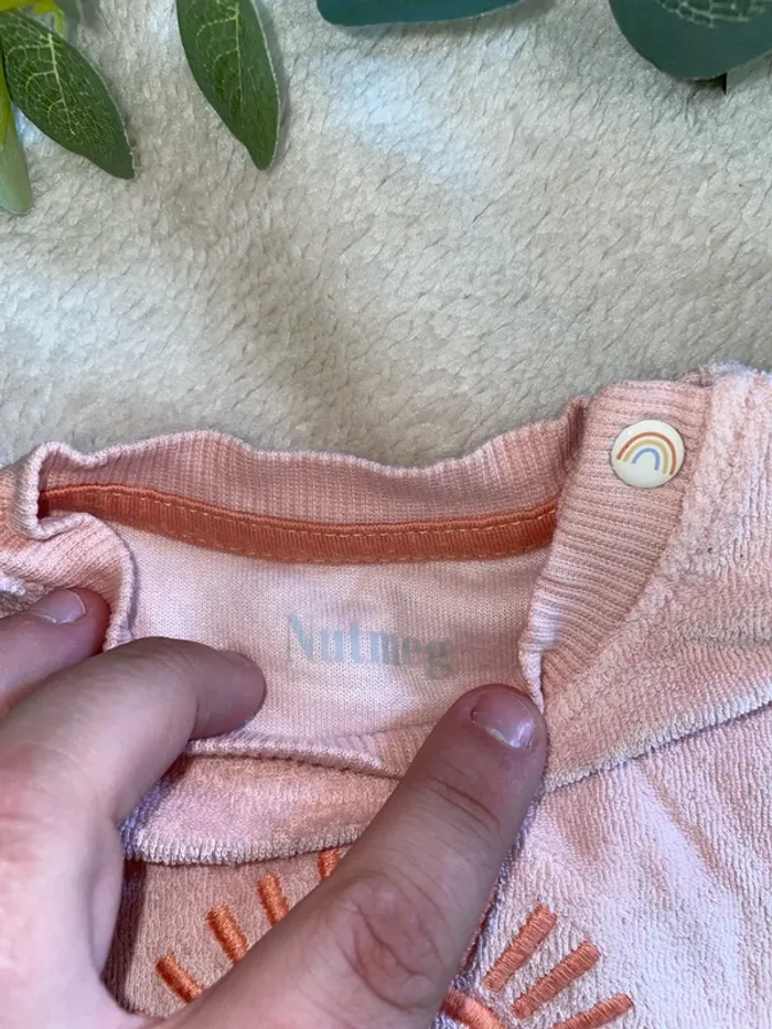 Ensemble pull + short 0/3 mois - 62cm Nutmeg « arc en ciel » - photo numéro 3