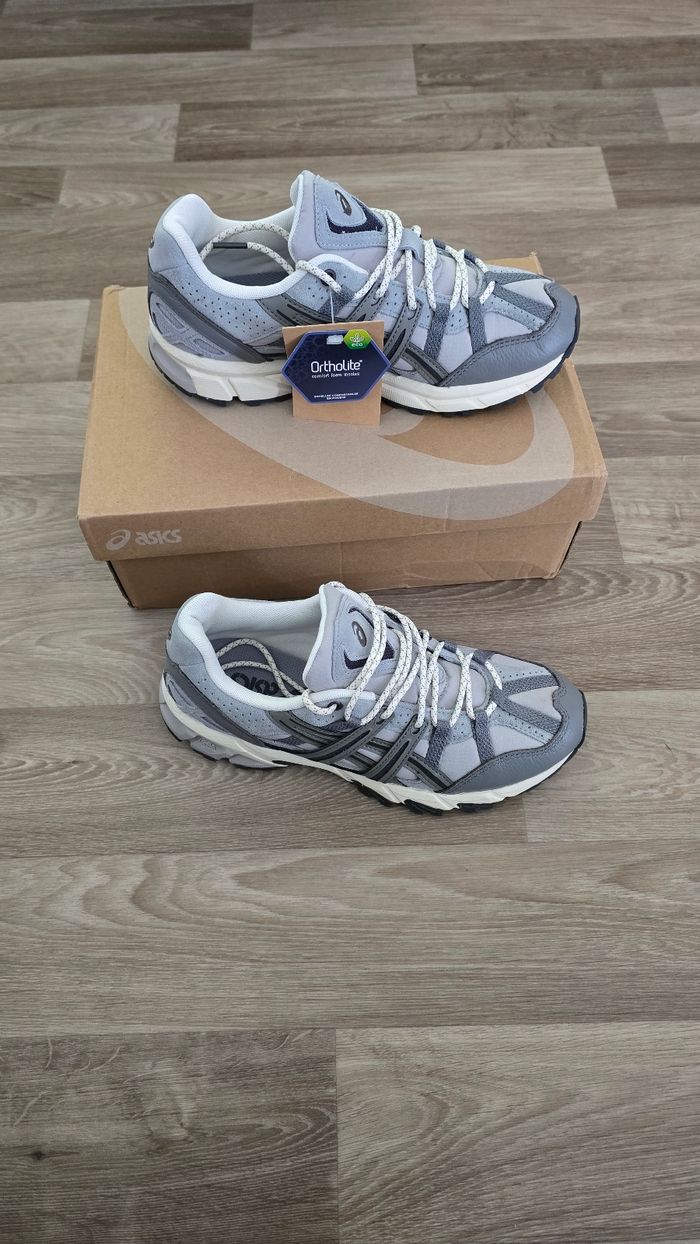 Baskets Asics Gel-Sonoma – pointure 39 – neuves avec étiquette - photo numéro 3