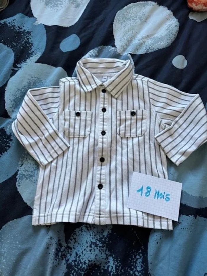 Lot de 8 T-shirt, taille 18 mois. - photo numéro 3