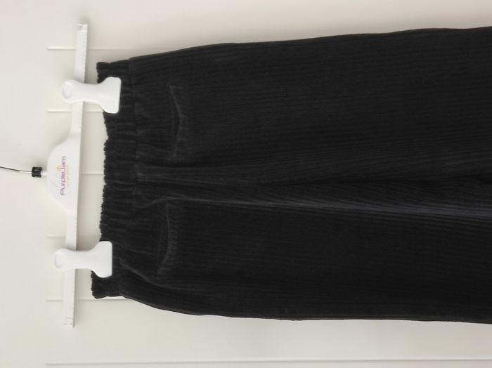 Pantalon velours côtelé fille 8 ans noir – très bon état - photo numéro 5