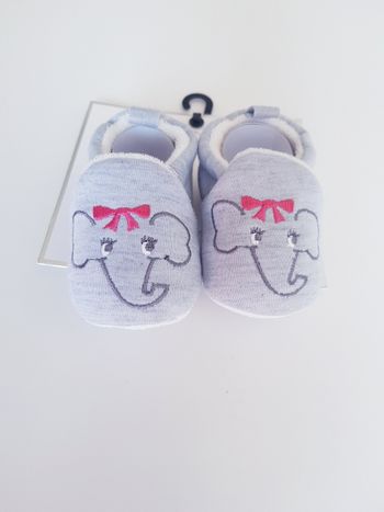 Kiabi - Chaussons éléphant - 16/17 - Neufs !