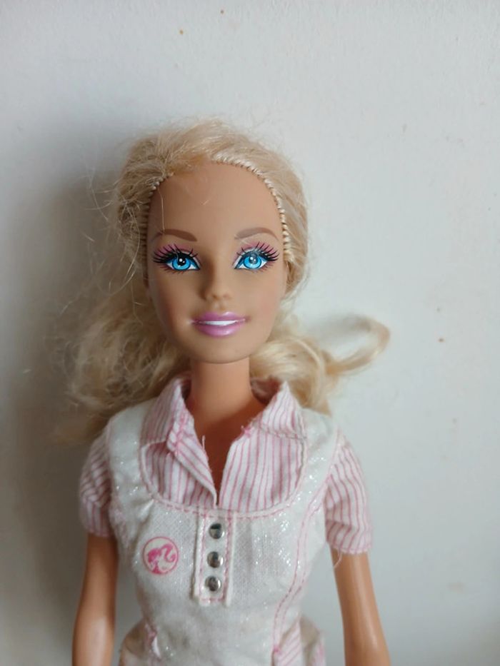 Barbie infirmière - photo numéro 5