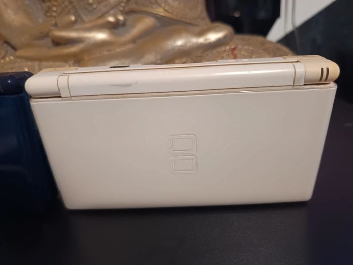Lot 2 Ds Lite vendu pour pièces ne s'allume pas et ne connait pas la panne - photo numéro 5