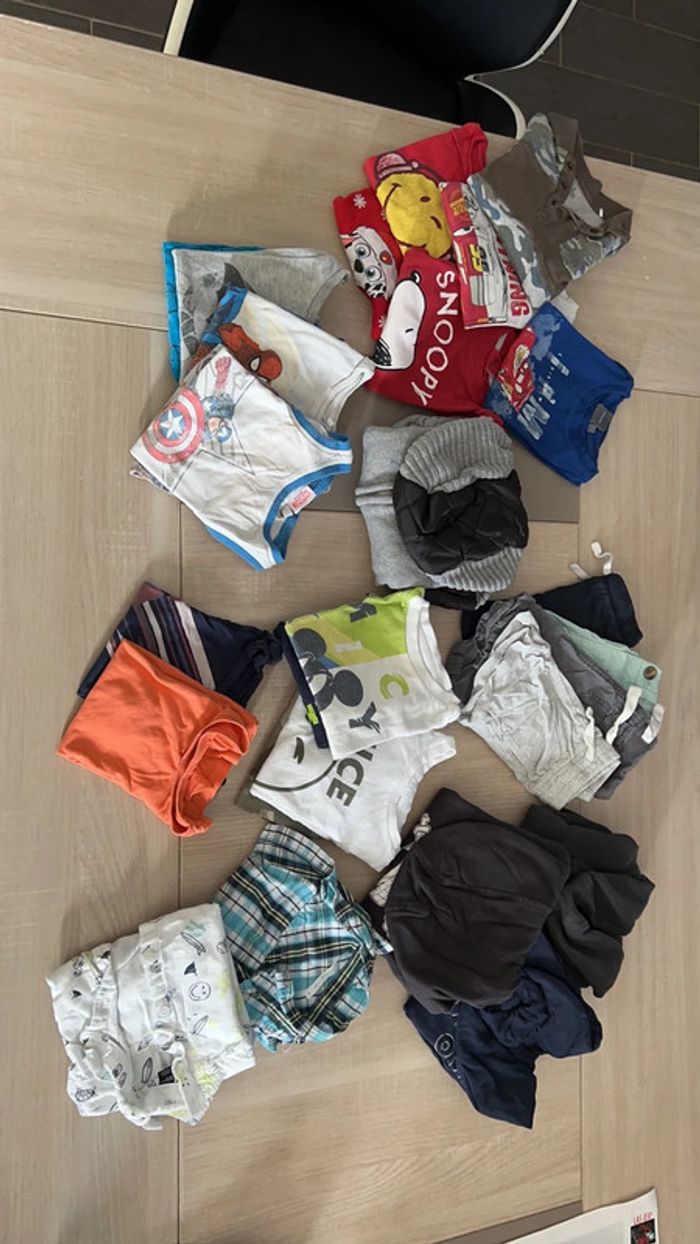 Lot de 36 vêtements garçon 3 ans - photo numéro 2