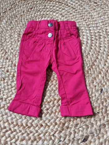 Pantalon fuschia tape à l'œil 3 mois