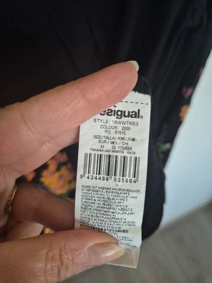 T-shirt desigual taille M - photo numéro 4
