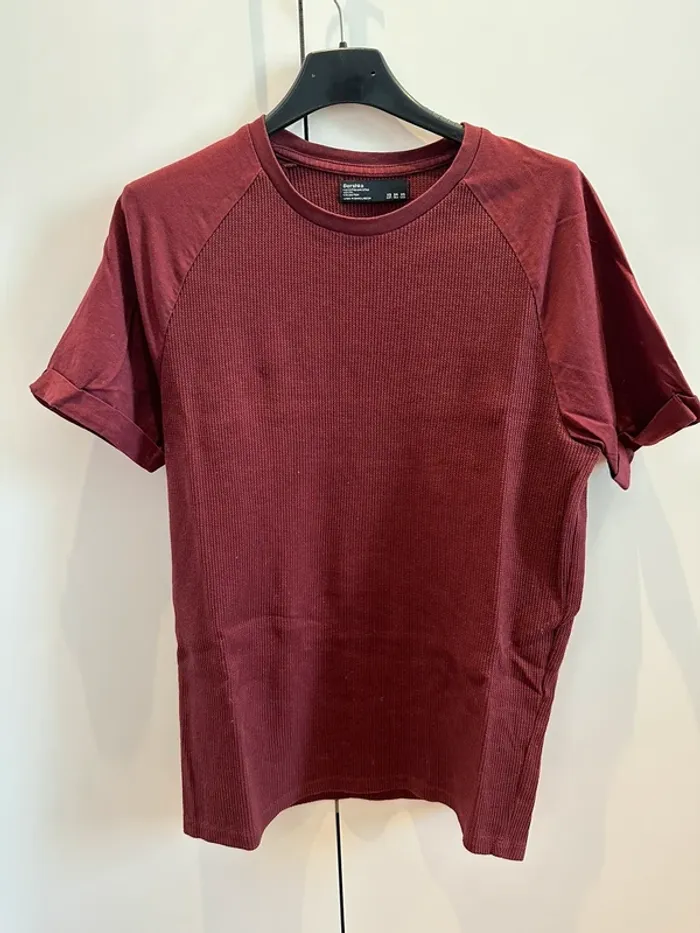 T-shirt bordeaux Bershka