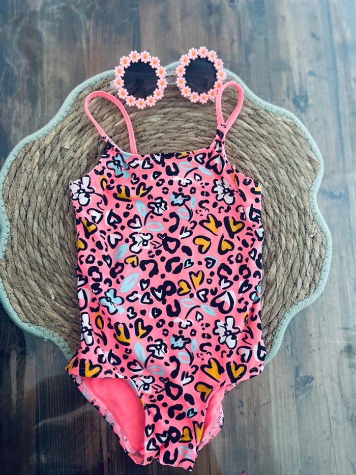 Jolie maillot bain coloré fille 2ans