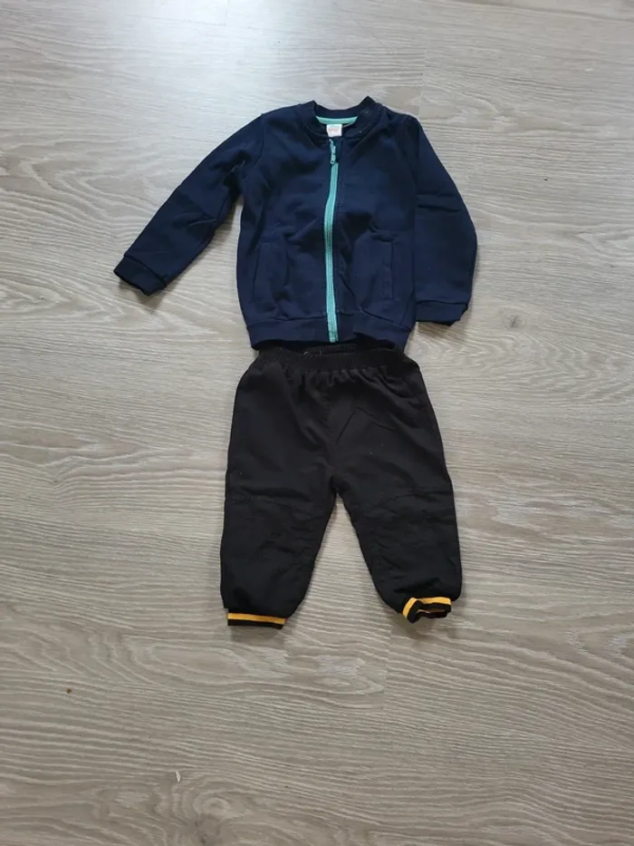 Lot vêtements 12 mois - photo numéro 3