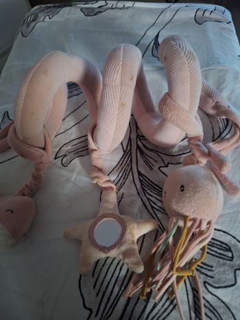 Baby Nat' - Doudou Lapin Plat - Lapin Poupi Rose - Imprimé Fleurs - Forme Originale Facile à Attraper avec Nouettes & Grandes Oreilles - Idée Cadeau