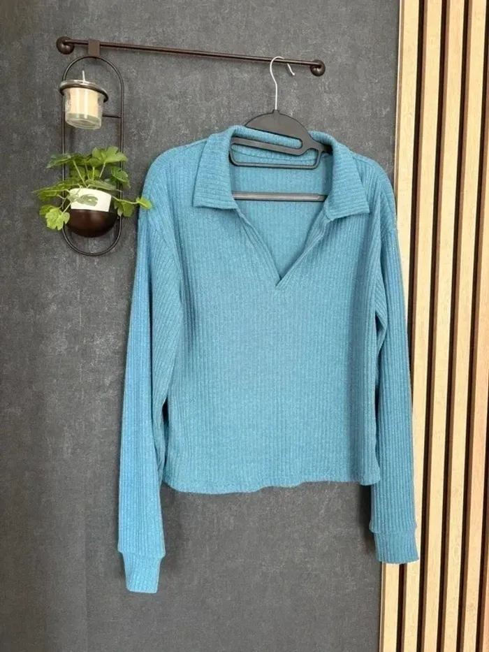 Pull léger côtelé bleu manches longues Taille M neuf