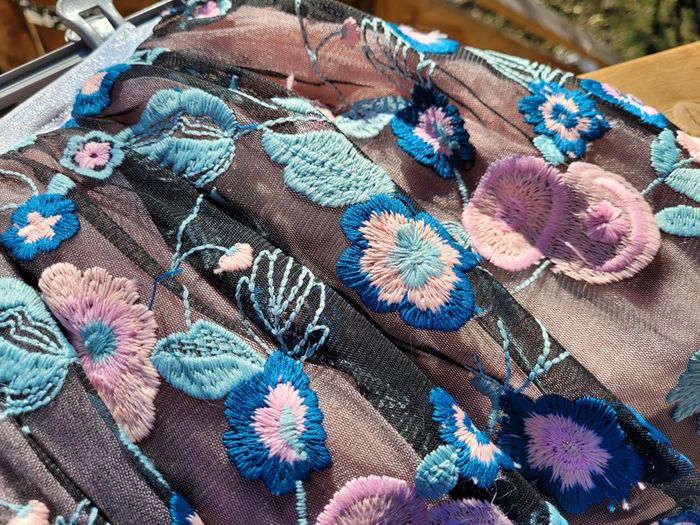 Magnifique jupe Billieblush, 3 épaisseurs en tulle, fleurs brodées, 10 ans - photo numéro 6