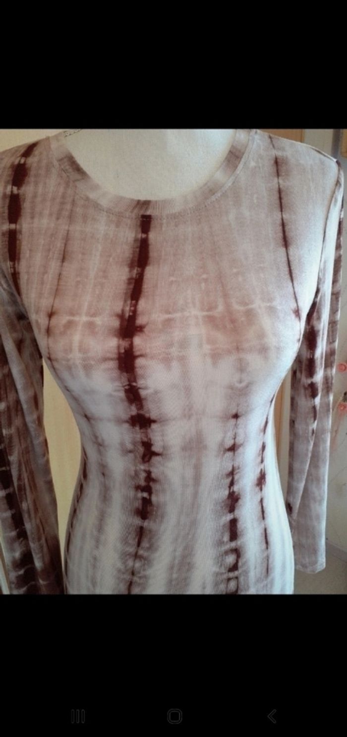 Jolie robe shein moulante t s beige grenat blanc - photo numéro 5