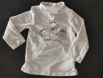 Tee shirt col roulé taille 23 mois