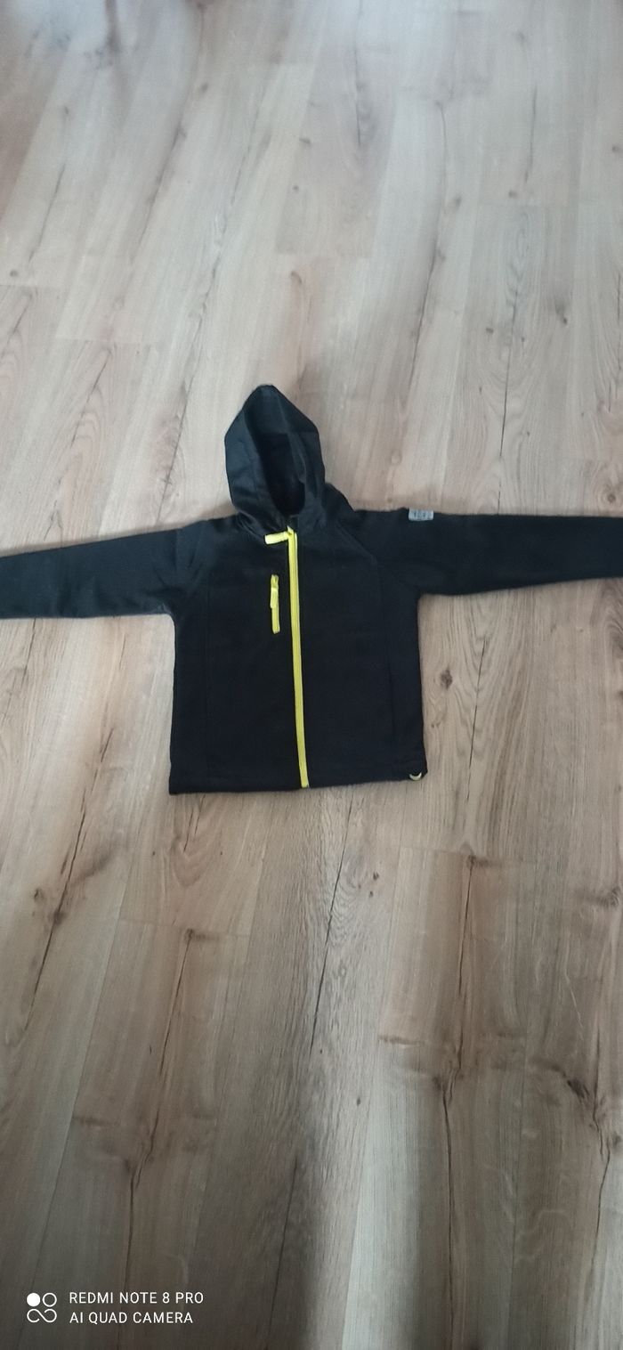 Veste à capuche 8 ans