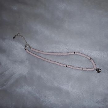 Joli collier rose avec pendentif doré neuf Bonobo /Moa