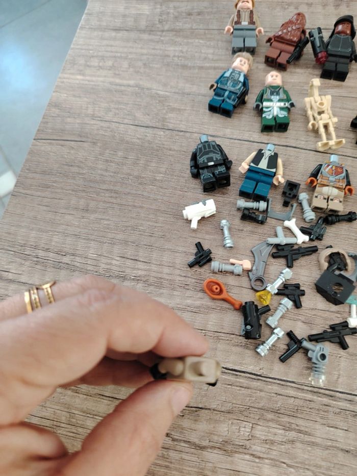 Lot vrac lego star wars figurines incomplètes accessoires armes - photo numéro 6