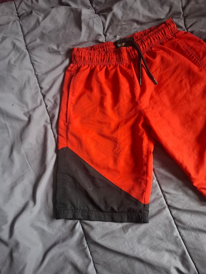 Short lacoste - photo numéro 4