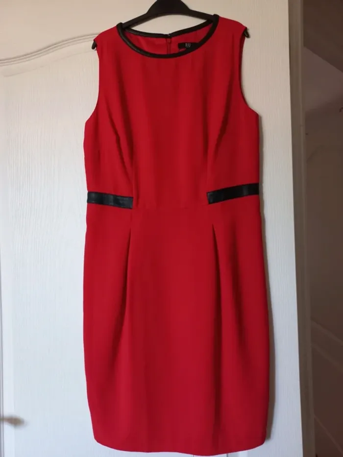 Robe rouge 38 RIU - photo numéro 2