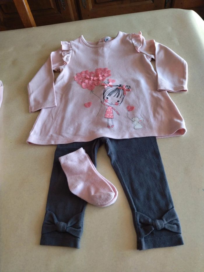 Lot de 2 ensembles leggings et haut+chaussettes + 1 robe 👗 - photo numéro 3