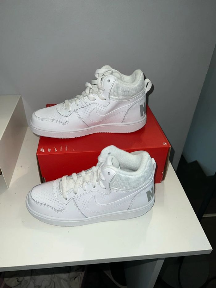 Basket Nike taille 38 unisex - photo numéro 2